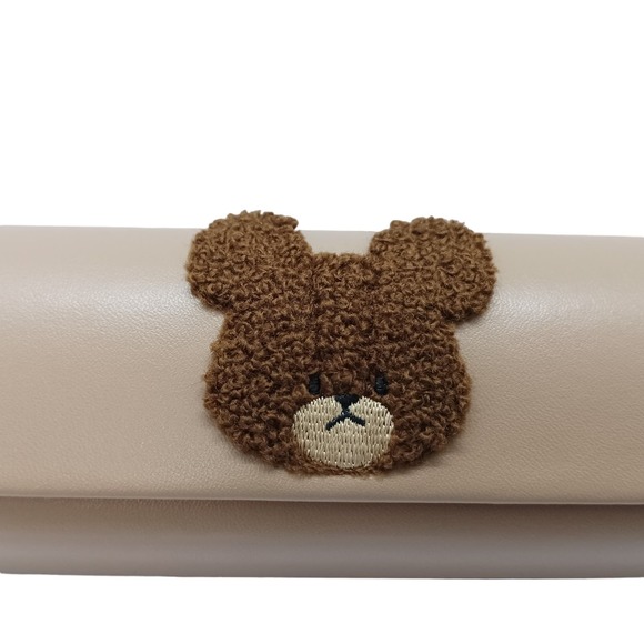 Embroidered bear eyeglasses case - Picture 3 of 4
